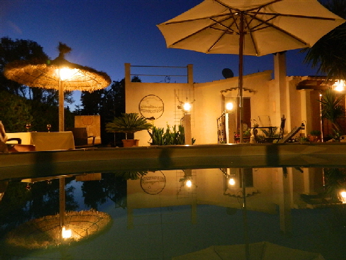 Entspannung und Erfrischung im Poolbereich – Foto 3